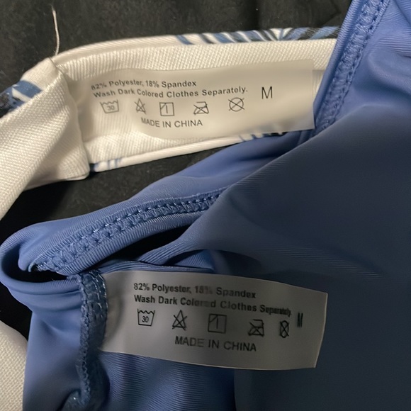 Women’s Bikini, Size Medium, Great Condition! Small Stain (See Pics) - Picture 4 of 4